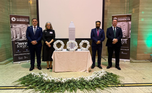 Sjećanje na ubijene u genocidu u Srebrenici: U Walesu otkriven kamen-spomenik