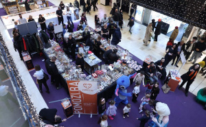 Pomozi.ba i Sarajlije u akciji: U toku Slatki bazar, prikupljaju se sredstva za 'Obrok za sve'