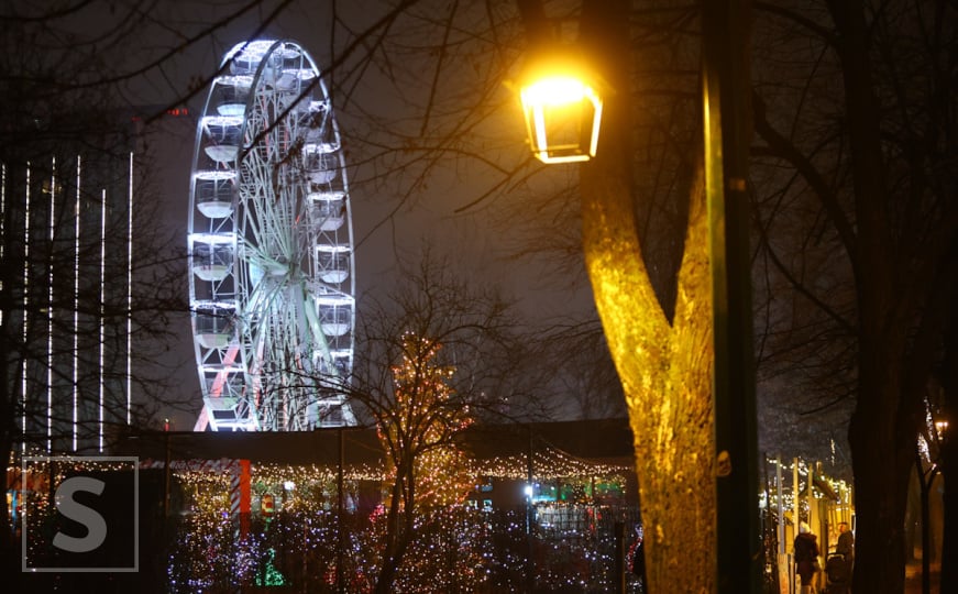 Praznična čarolija u Općini Novo Sarajevo: Sve je okićeno, pogledajte dio atmosfere