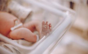 Zabrinjavajući podaci za 2025. godinu: Negativan prirodni priraštaj u čak osam kantona u FBiH