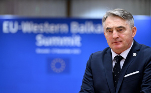 Komšić iz Brisela: Bošnjake, koji najviše podržavaju EU put, lažno optužuju kao "radikale"