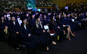 Pogledajte atmosferu iz Zetre: Svečano promovisano 3.545 diplomanata i magistranata UNSA