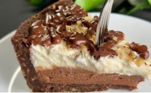 Najljepša novogodišnja torta bez pečenja i sa malo šećera, gotova za 5 minuta