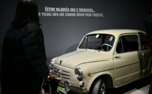 "Društvo na aparatima": Otvorena velika izložba Historijskog muzeja BiH o 80 godina BHRT-a