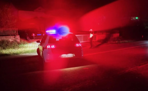 Saobraćajna nesreća na M-17: Tri osobe povrijeđene, policija na terenu