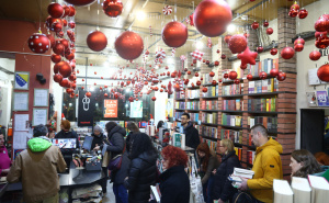Noć knjige u Buybooku: Knjižara u Sarajevu krcata, svi pohrlili da iskoriste popuste