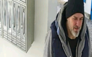 Objavljen uznemirujući video jezivog napada u Beogradu: Nožem napao ženu (68) koja je bila sa unukom