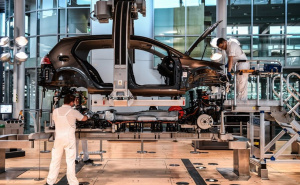 Burnih 12 mjeseci "na četiri točka": Koji događaji su obilježili 2025. godinu u autoindustriji?