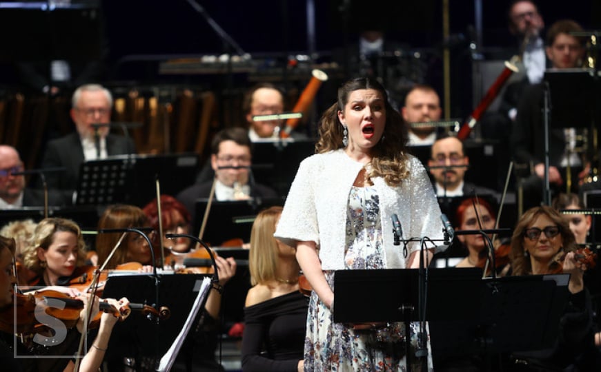 Održan novogodišnji koncert Sarajevske filharmonije: Publika uživala u nezaboravnom spektaklu