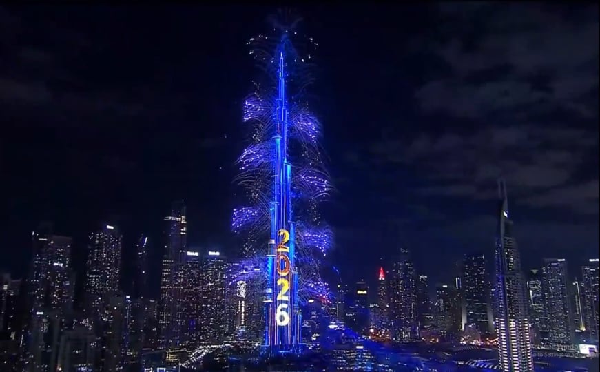Impresivni prizori: Spektakularnim vatrometom Dubai ušao u 2026. godinu