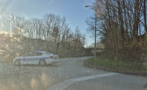 Tragična nesreća na bh. cestama u novogodišnjoj noći: Vozilo sletjelo s kolovoza, vozač poginuo