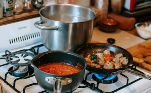 Ovaj neobični sastojak pretvara običan gulaš u jelo o kojem svi pričaju