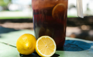 Top recept protiv mamurluka: Otkrijte moć crne limunade