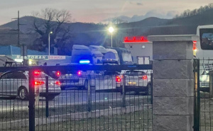 Detalji teške nesreće na M-17: Poginuo motociklista u sudaru sa automobilom