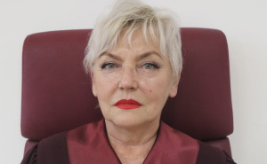 Bursać: Sena Uzunović, ličnost godine i svjetlo u mraku klimave države!