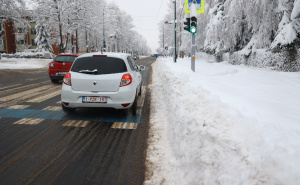 Snijeg i led se vraćaju na ceste: Ovo su najvažaniji savjeti za sigurnu vožnju zimi