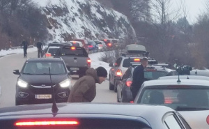 Vozači, oprez: Zbog nesreće velike gužve na magistralnoj cesti, saobraćaj bio obustavljen