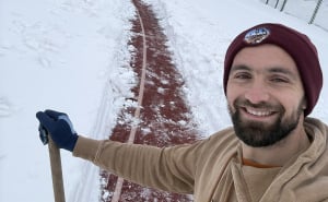 Amel Tuka s lopatom na atletskoj stazi: "Ne ide na more ko ima, već ko je naučio"