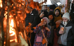 Pravoslavni vjernici paljenjem badnjaka u Sarajevu najavili dolazak Božića