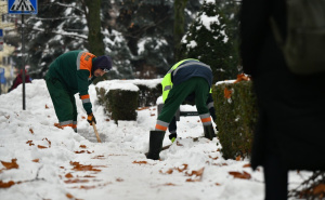 Stari Grad Sarajevo traži radnike za čišćenje snijega: Plata za angažman iznosi 1.050 KM
