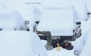 Građani, budite oprezni: Hitna pomoć KS bilježi sve više povreda zbog padova na snijegu i ledu