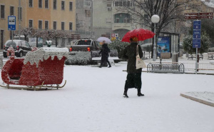 Hitna pomoć u Mostaru ima pune ruke posla: Kazne do 10.000 KM za neuklanjanje snijega i leda