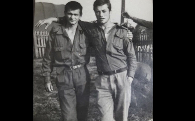 Fotografija iz JNA: Halid Bešlić na služenju vojnog roka 1977. godine