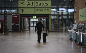 Crni led napravio pometnju u Austriji: Zatvoren aerodrom u Beču - otkazani svi letovi