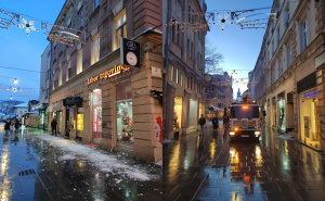 Građani, oprez: Uklanjaju se ledenice u najprometnijoj ulici u Sarajevu