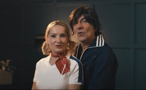 Bombaj štampa predstavila novu pjesmu "Bilo je pravo dobro": U spotu se pojavljuje i Đurina supruga