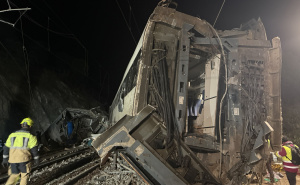 Novinar opisao smrtonosan sudar vozova u Španiji: "Uzeli su čekiće da razbiju prozore"