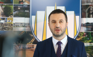 Semir Efendić o realizovanim projektima i onima koji slijede: Trg na Dobrinji u fokusu