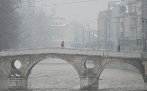 Zrak u Sarajevu i ovog jutra vrlo nezdrav, ove kategorije stanovništva moraju se paziti