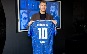 FC Schalke 04 pustio u prodaju dres Edina Džeke: Poznato koliko košta
