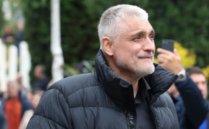 Čedomir Jovanović demantovao da je u vezi s prijateljem: "Zašto od jednog oca u 55. prave geja?"