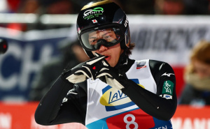 Dramatična završnica: Japancima zlato u skijaškim letovima, Prevc tragičar