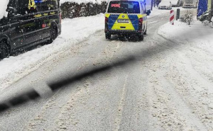 Led uzrokovao haos na cestama širom Njemačke: Prijavljeno stotine nesreća, kamioni zaglavljeni