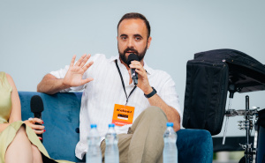 Live podcast "Dva i po psihijatra" u Sarajevu: Susret Roberta Grujičića i Feđe Štukana