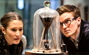 Kapi koje niko nije vidio: Da li ste čuli za naučni eksperiment koji traje već 100 godina?