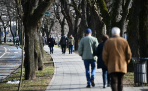 Savršen dan za boravak na otvorenom u Sarajevu: Vilsonovo šetalište puno šetača i biciklista