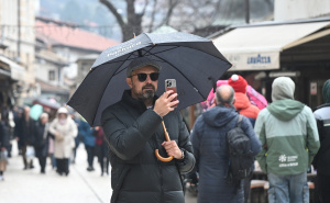 Petak u Sarajevu: Kišobrani, kapljice i gradska zima