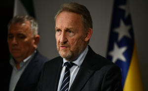 Izetbegović: Godine koje su za nama nisu 'pojеli skakavci', upropastili su ih nesposobni političari