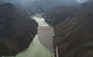 Ekološka katastrofa: Problem plutajućeg otpada ponovo eskalirao u Drinskom jezeru