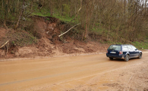 Cesta u katastrofalnom stanju: Zatvoren put Trnovo-Foča, saobraćaj preusmjeren