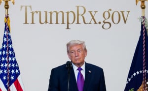 Trump pokrenuo web stranicu za jeftinije lijekove: "Ljudi će uštedjeti novac i biti zdravi"