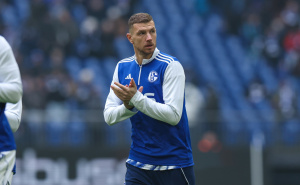 Džeko prvi put starter za Schalke, trener Dresdena ga hvali: "Nevjerovatan je bez obzira na godine"