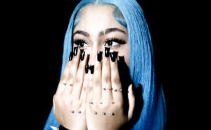 Dvanaestogodišnja kćerka Kim Kardashian objavila novu pjesmu i fotografiju o kojoj bruji internet