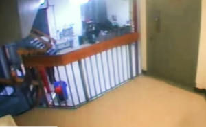 Nadzorna kamera snimila misterioznu siluetu u noći kada je Epstin pronađen mrtav