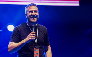 Srđan Olman za Radiosarajevo.ba: Glumci prisvajaju stand-up i štete našoj profesiji