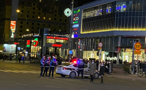 Blokada na Marijin Dvoru i dalje traje: Policija na terenu